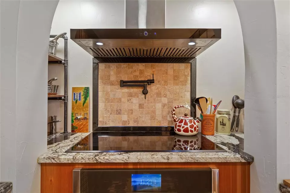 Kitchen - 440 S Gulfview Blvd #807, Clearwater Beach, FL 33767 photo 2 of 8