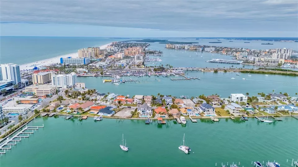 View/Area - 440 S Gulfview Blvd #807, Clearwater Beach, FL 33767 photo 6 of 8