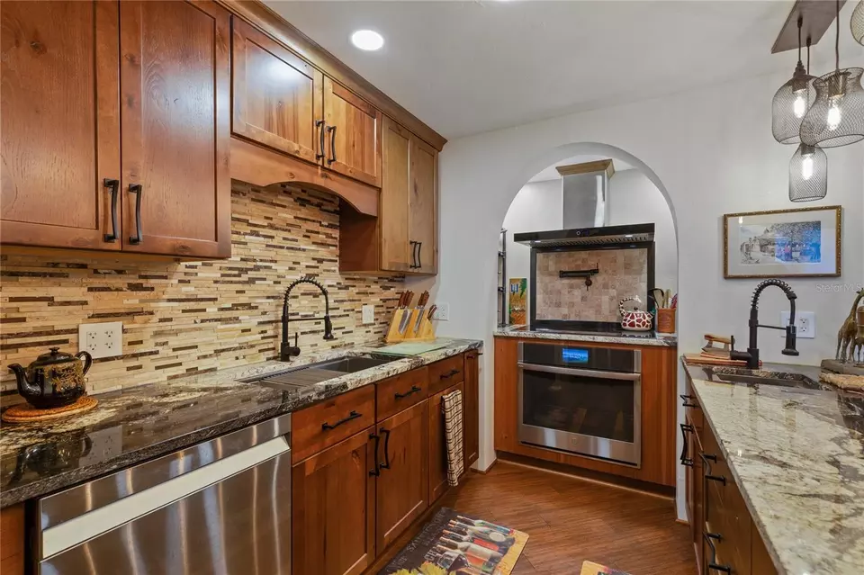 Kitchen - 440 S Gulfview Blvd #807, Clearwater Beach, FL 33767 photo 1 of 8