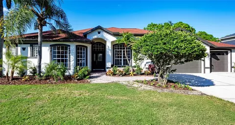 18921 Saint Laurent Dr, Lutz, FL 33558