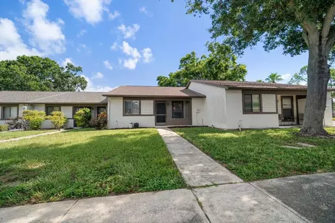 2165 Corbin Pl #E, Palm Harbor, FL 34683