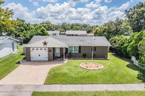 6142 19th St, Zephyrhills, FL 33542