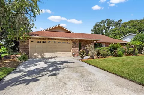 1903 Country Club Ct, Plant City, FL 33566