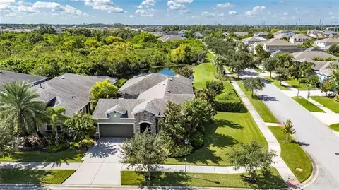 6903 Crestpoint Dr, Apollo Beach, FL 33572