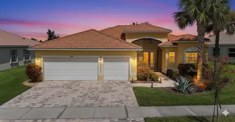 16244 Diamond Bay Dr, Wimauma, FL 33598