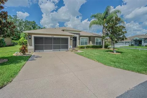 10661 Belmullet Dr, San Antonio, FL 33576