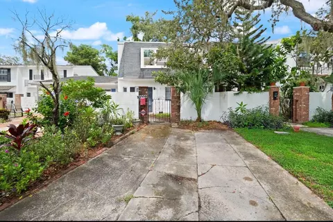 10009 N 53rd St, Temple Terrace, FL 33617