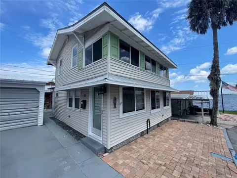 12 Plaza St E, Bradenton, FL 34208