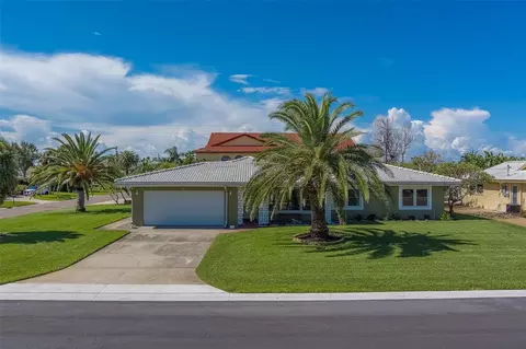 110 21st St, Belleair Beach, FL 33786