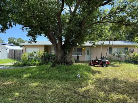 6925 17th St N, Saint Petersburg, FL 33702