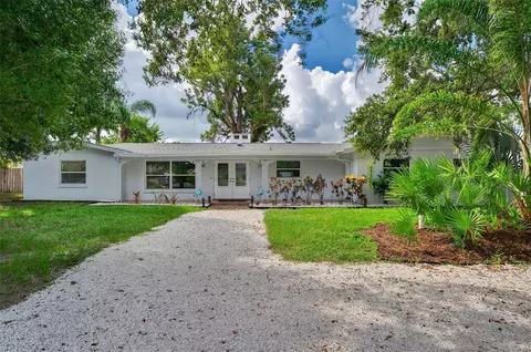 4422 N Lake Dr, Sarasota, FL 34232