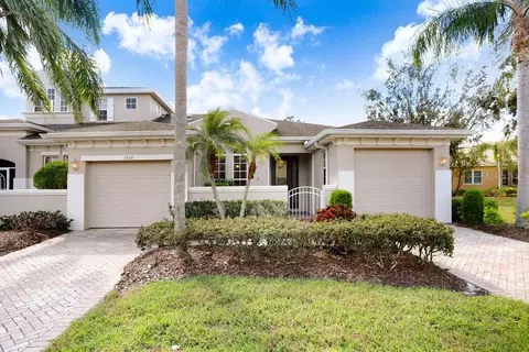 2468 Kensington Greens Dr, Sun City Center, FL 33573