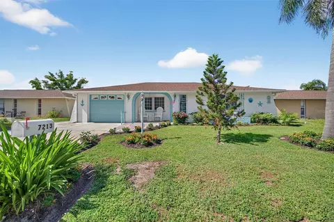 7213 Isle Dr, Port Richey, FL 34668