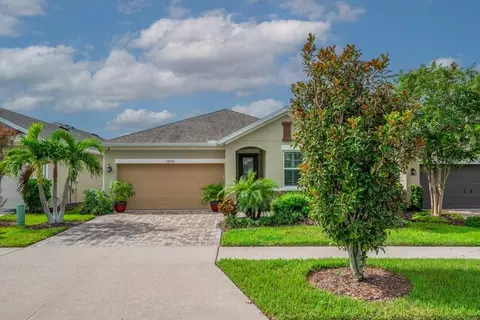 13915 Kingfisher Glen Dr, Lithia, FL 33547