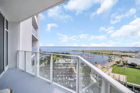 175 1st St S #2305, Saint Petersburg, FL 33701