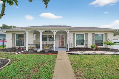 8514 Honeybee Ln, Port Richey, FL 34668