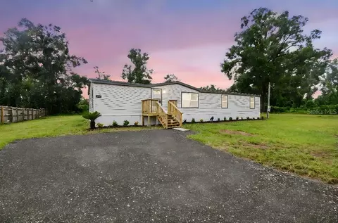 10003 Benjamin Smith Dr, Thonotosassa, FL 33592