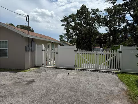 8710 Mayflower Rd, Tampa, FL 33615