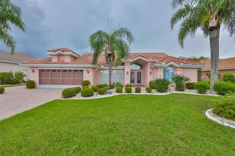 2236 New Bedford Dr, Sun City Center, FL 33573