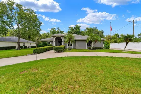 1306 Mendonsa Rd, Plant City, FL 33563