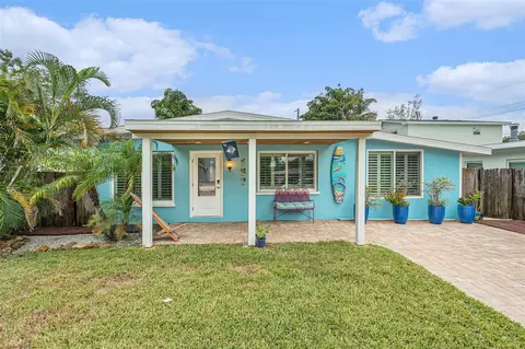 137 Pennsylvania Ave, Palm Harbor, FL 34683