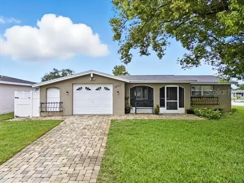 9201 Lunar Ln, Port Richey, FL 34668