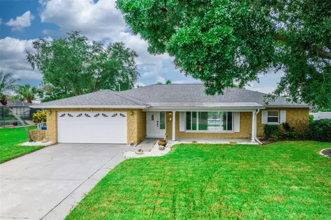 6322 Balboa Ln, Apollo Beach, FL 33572