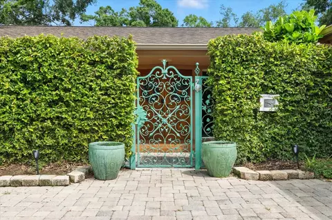 425 Ponce De Leon Blvd, Belleair, FL 33756