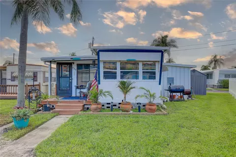 434 Denice Dr #434, Seminole, FL 33772