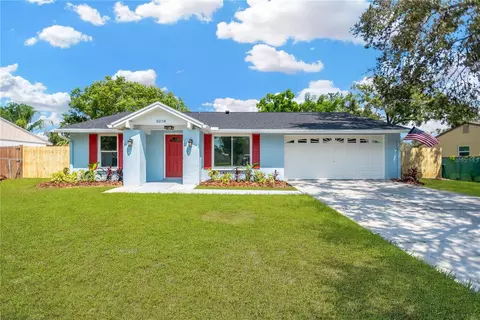 3218 King Charles Cir, Seffner, FL 33584
