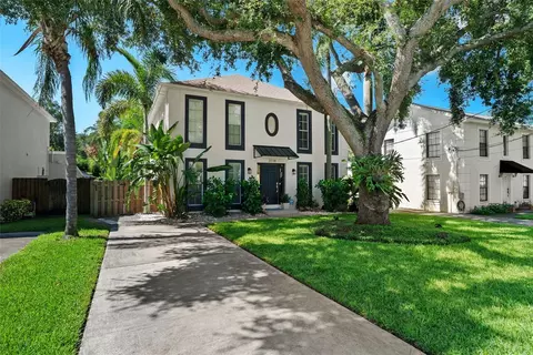 3114 W Knights Ave, Tampa, FL 33611