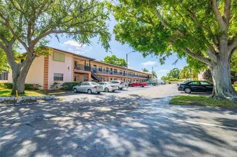 13250 Ridge Rd #4B3, Largo, FL 33778