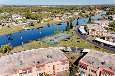 206 Dogwood Cir, Seminole, FL 33777