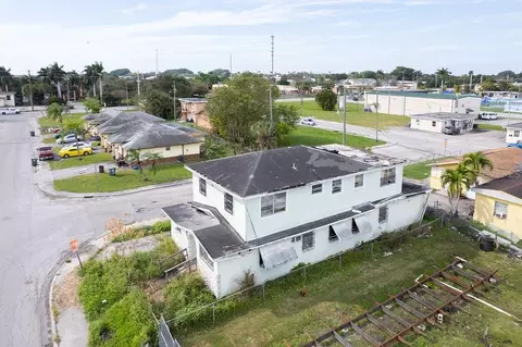 857 SW Avenue C Pl, Belle Glade, FL 33430
