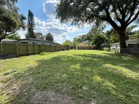 8418 N Elmer St, Tampa, FL 33604