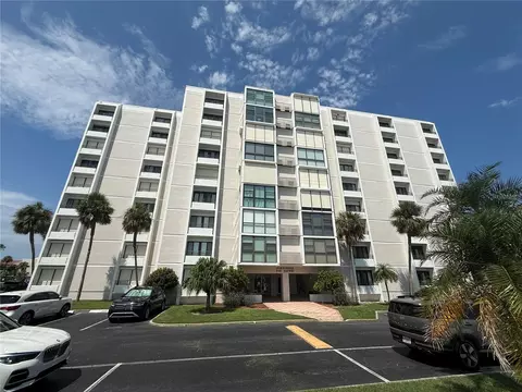 855 Bayway Blvd #605, Clearwater Beach, FL 33767