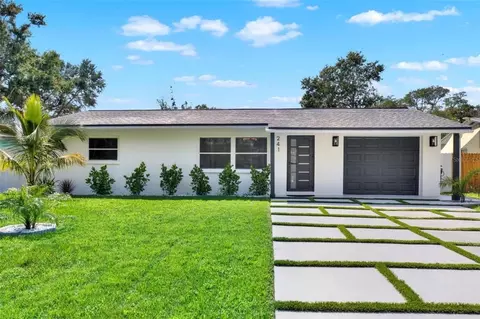 241 Tralee St, Largo, FL 33770