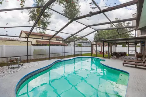 Exterior - 1610 Burning Tree Ln, Brandon, FL 33510 photo 6 of 12