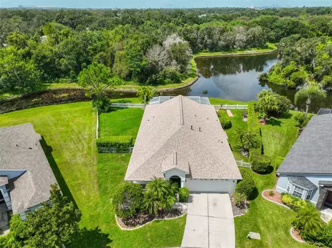 621 Straw Lake Dr, Brandon, FL 33510