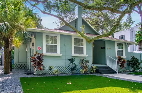 719 8th St N, Saint Petersburg, FL 33701