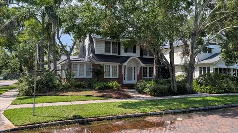 456 17th Ave NE, Saint Petersburg, FL 33704