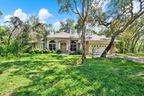 16879 Akins Dr, Spring Hill, FL 34610