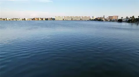 415 180th Ave E, Redington Shores, FL 33708