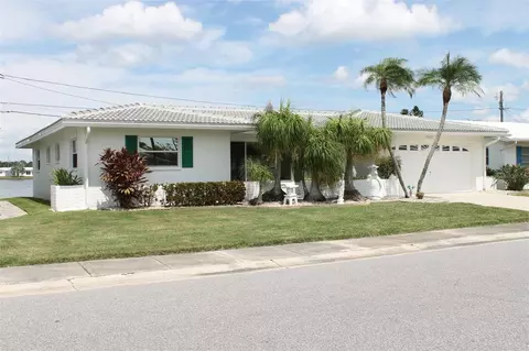 9665 Mainlands Blvd W, Pinellas Park, FL 33782