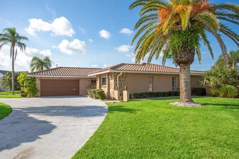 3734 Topsail Trl, New Port Richey, FL 34652