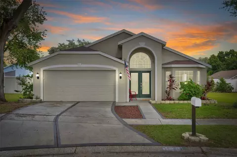420 Sangria Dr, Valrico, FL 33594