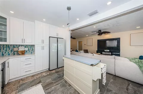 Kitchen - 14223 E Parsley Dr, Madeira Beach, FL 33708 photo 6 of 10