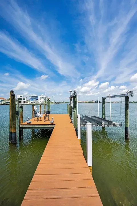 Exterior - 14223 E Parsley Dr, Madeira Beach, FL 33708 photo 8 of 10