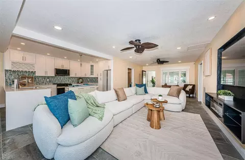 Living - 14223 E Parsley Dr, Madeira Beach, FL 33708 photo 2 of 7