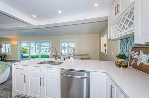 Kitchen - 14223 E Parsley Dr, Madeira Beach, FL 33708 photo 8 of 10